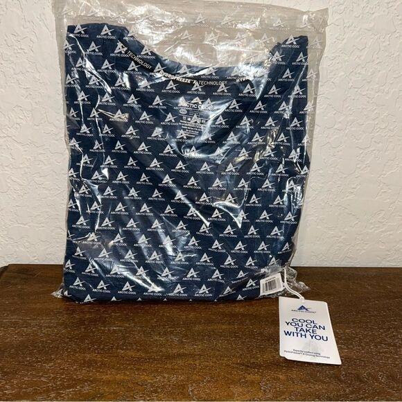 New, Arctic Cool Short Sleeve V-Neck Shirt - Picture 2 of 8